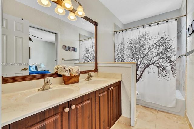 103 Cameron Ct, Weston, FL 33326
