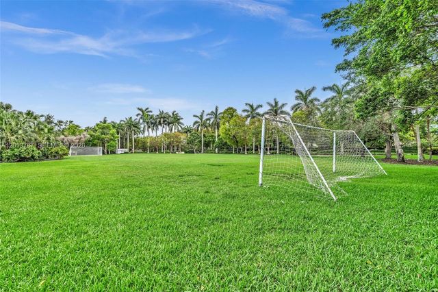 103 Cameron Ct, Weston, FL 33326