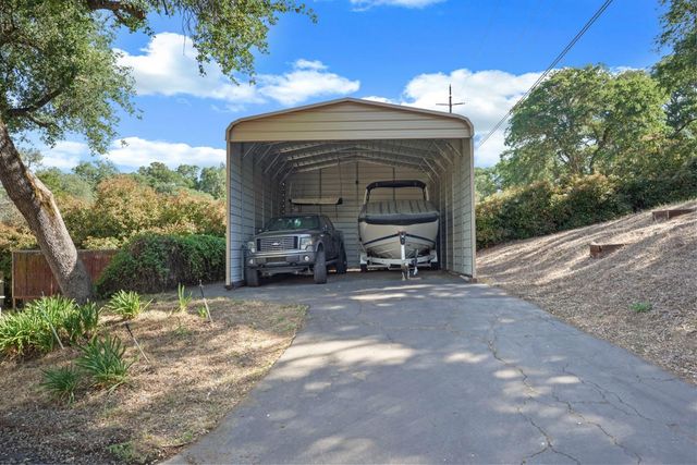 2466 Barbour Rd, Valley Springs, CA 95252