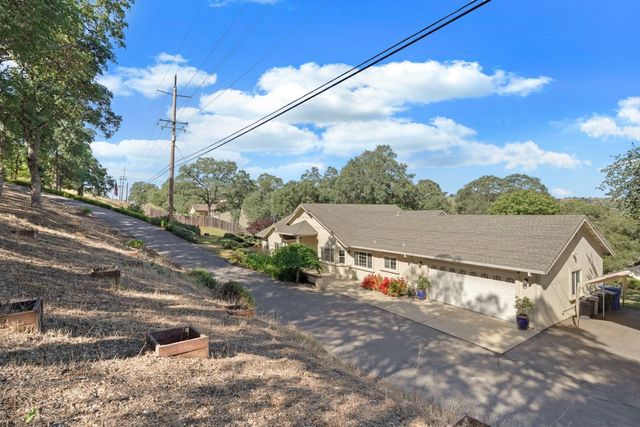 2466 Barbour Rd, Valley Springs, CA 95252