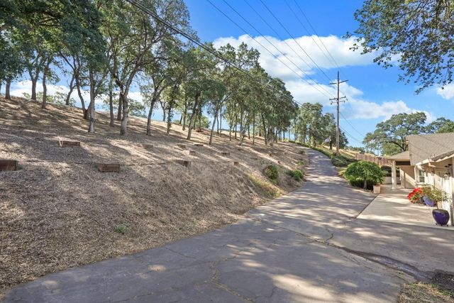 2466 Barbour Rd, Valley Springs, CA 95252