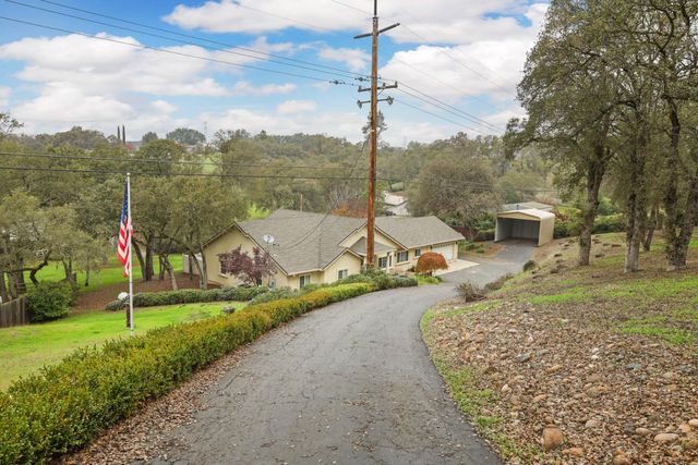 2466 Barbour Rd, Valley Springs, CA 95252