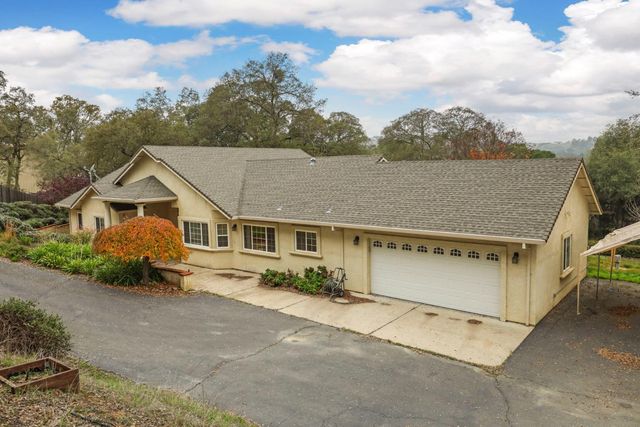 2466 Barbour Rd, Valley Springs, CA 95252