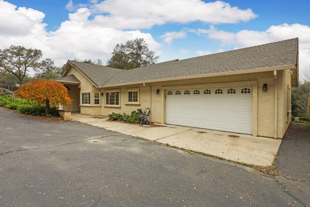 2466 Barbour Rd, Valley Springs, CA 95252