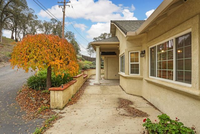 2466 Barbour Rd, Valley Springs, CA 95252