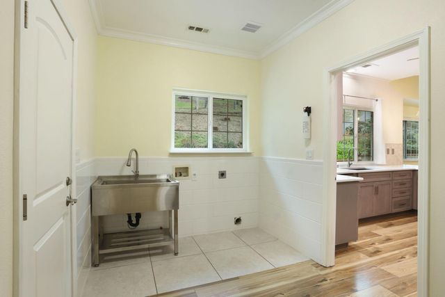 2466 Barbour Rd, Valley Springs, CA 95252