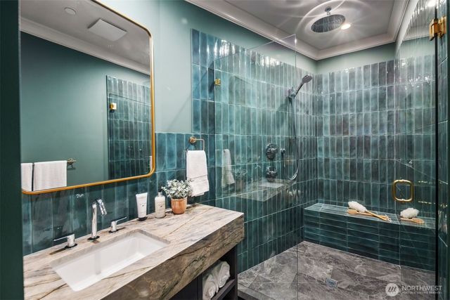 7128 NE 119th Place, Kirkland, WA 98034