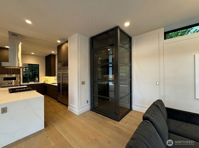 7128 NE 119th Place, Kirkland, WA 98034