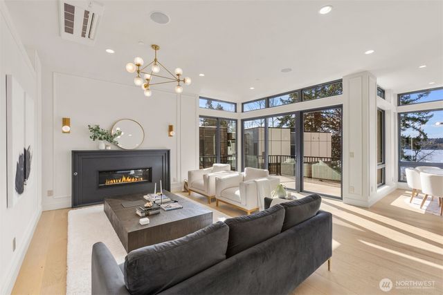 7128 NE 119th Place, Kirkland, WA 98034
