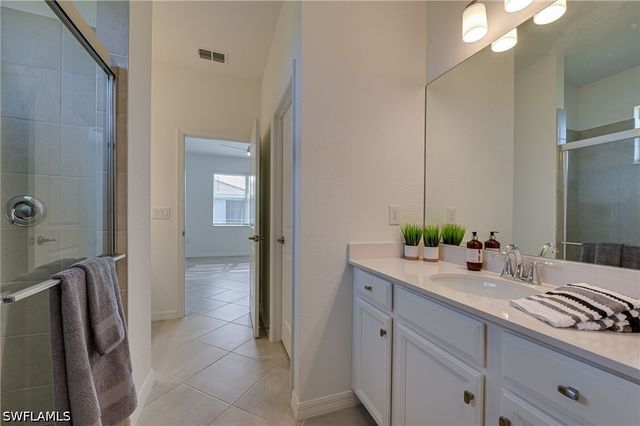 2620 Vine AVE, Naples, FL 34120