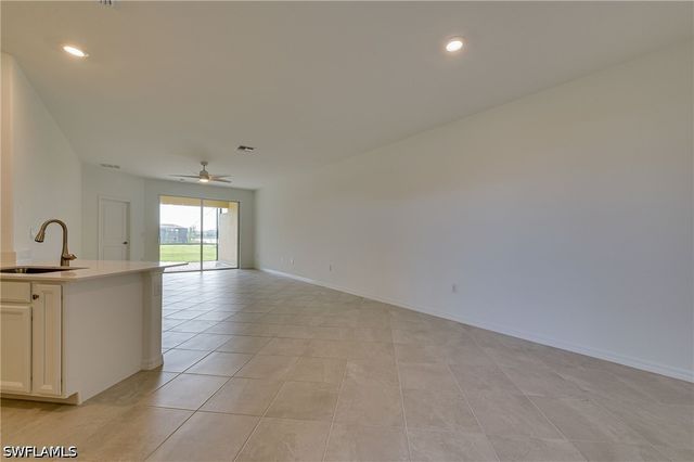 2620 Vine AVE, Naples, FL 34120