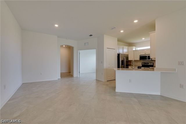 2620 Vine AVE, Naples, FL 34120
