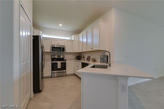 2620 Vine AVE, Naples, FL 34120
