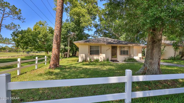 1719 Montgomery Avenue, Daytona Beach, FL 32117