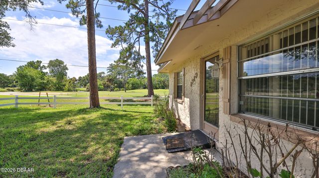 1719 Montgomery Avenue, Daytona Beach, FL 32117