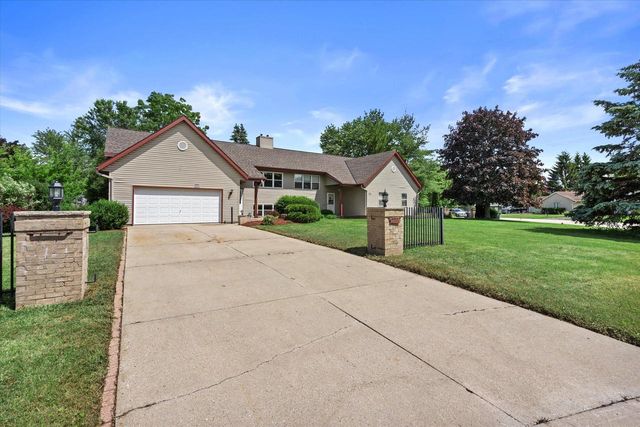 W245N6566 Bowling Green STREET, Sussex, WI 53089