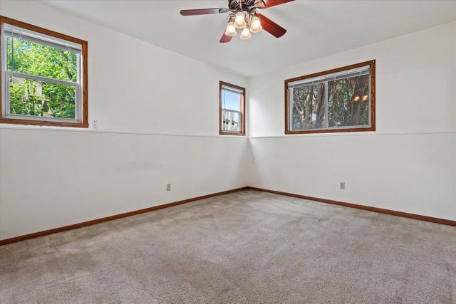 W245N6566 Bowling Green STREET, Sussex, WI 53089