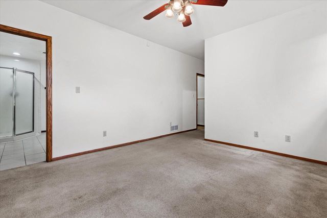W245N6566 Bowling Green STREET, Sussex, WI 53089