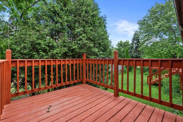 W245N6566 Bowling Green STREET, Sussex, WI 53089