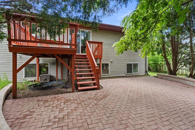 W245N6566 Bowling Green STREET, Sussex, WI 53089