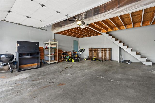 W245N6566 Bowling Green STREET, Sussex, WI 53089