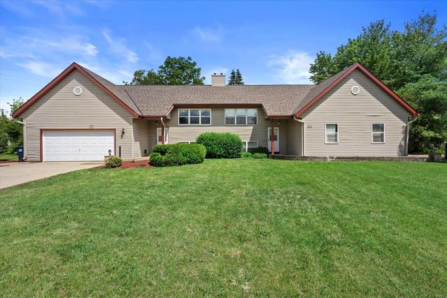 W245N6566 Bowling Green STREET, Sussex, WI 53089