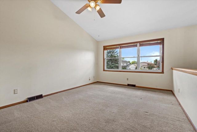 W245N6566 Bowling Green STREET, Sussex, WI 53089