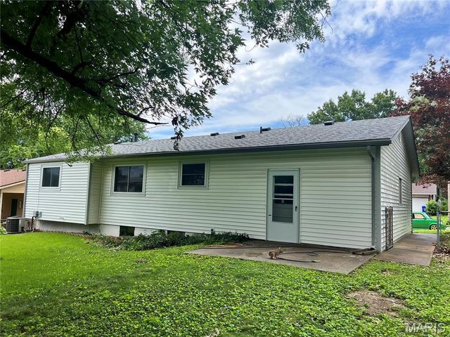 3270 Kingsley Drive, Florissant, MO 63033