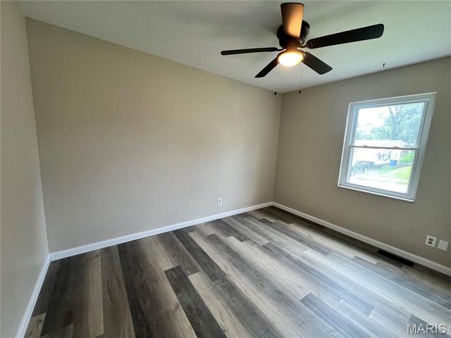 3270 Kingsley Drive, Florissant, MO 63033