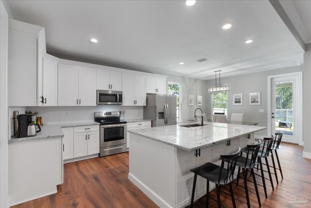 1652 Ponderosa Dr, Gulf Breeze, FL 32563