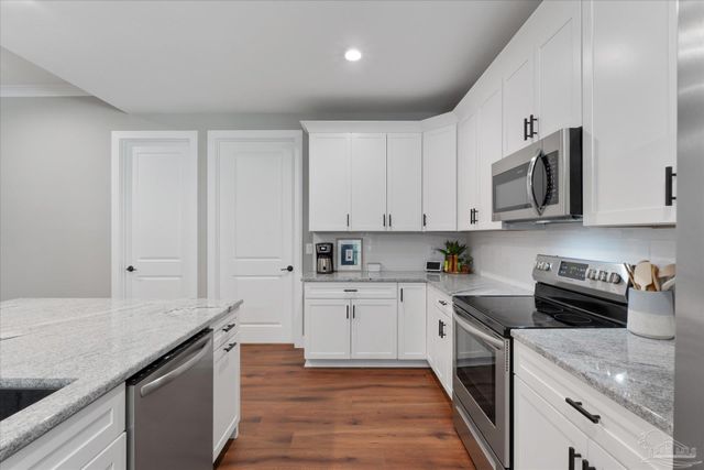 1652 Ponderosa Dr, Gulf Breeze, FL 32563