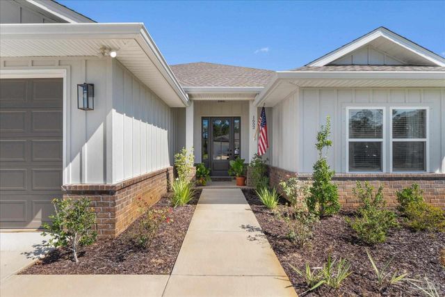 1652 Ponderosa Dr, Gulf Breeze, FL 32563