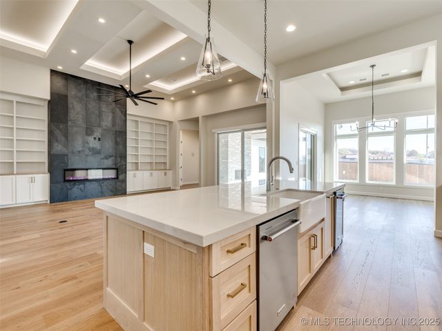 11909 S Vandalia Avenue, Tulsa, OK 74137