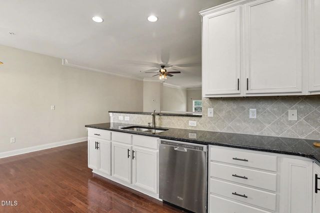 10510 Sablewood Drive 109, Raleigh, NC 27617