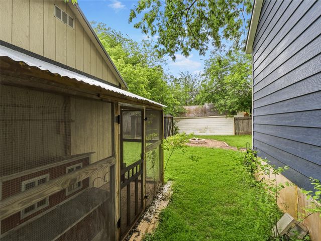 2007 S Church ST, Georgetown, TX 78626
