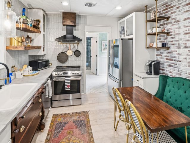 2007 S Church ST, Georgetown, TX 78626