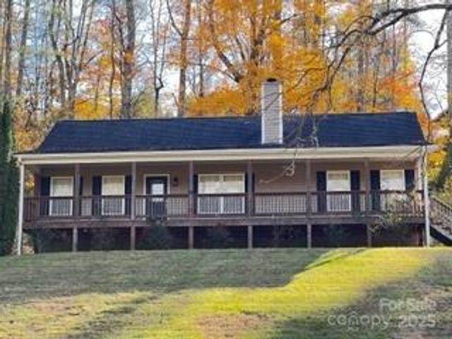 618 Brook Knoll Circle, Weaverville, NC 28787