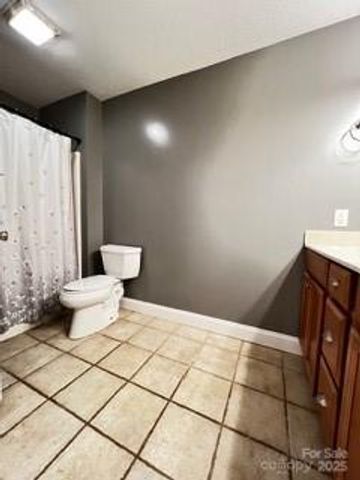 618 Brook Knoll Circle, Weaverville, NC 28787