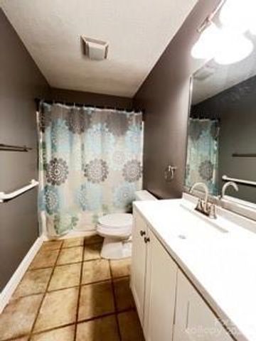 618 Brook Knoll Circle, Weaverville, NC 28787