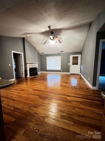 618 Brook Knoll Circle, Weaverville, NC 28787