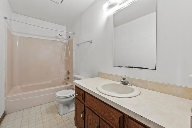 1625 Bunker Hill Drive, Joliet, IL 60435