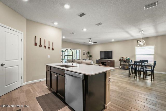 9486 LOVAGE Lane, Jacksonville, FL 32219