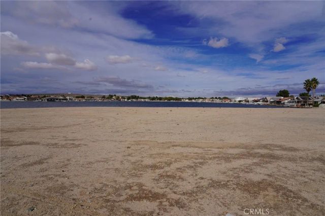 27160 Vista 38, Helendale, CA 92342