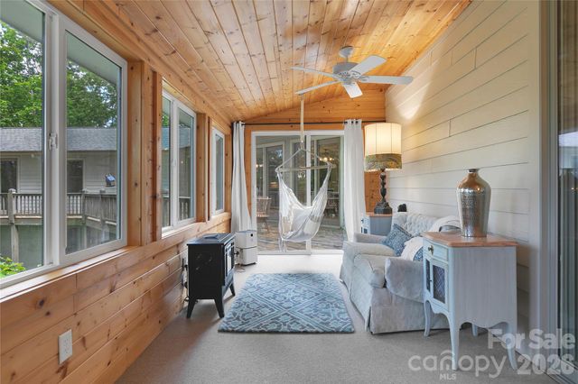 154 Chestnut Lane, Cedar Mountain, NC 28718