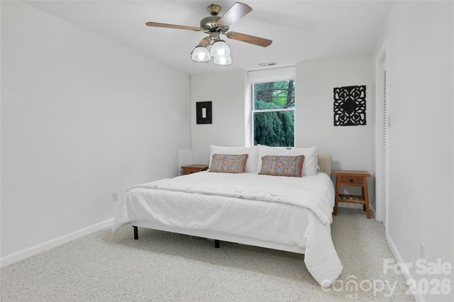 154 Chestnut Lane, Cedar Mountain, NC 28718