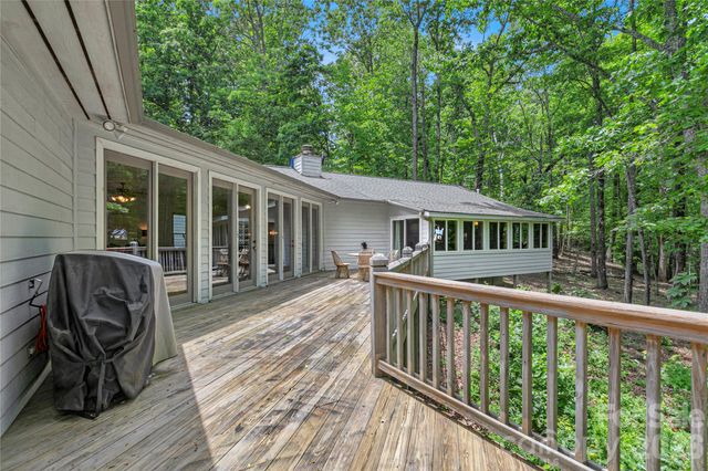 154 Chestnut Lane, Cedar Mountain, NC 28718