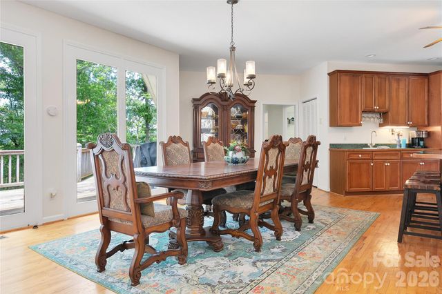 154 Chestnut Lane, Cedar Mountain, NC 28718