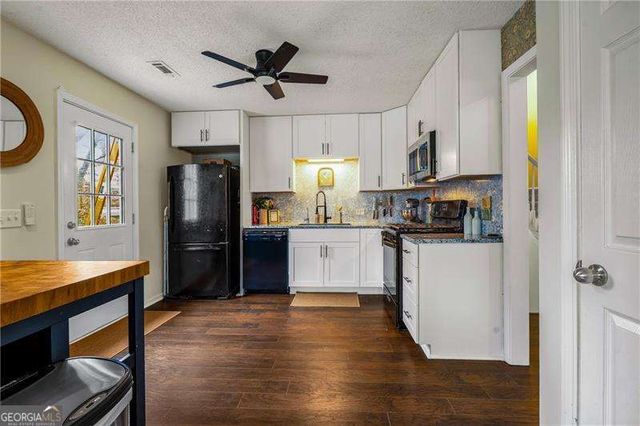 1028 Whispering Woods Drive, Canton, GA 30114