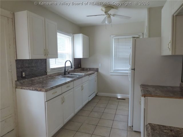 2649 Evergreen Drive, Charleston, WV 25302