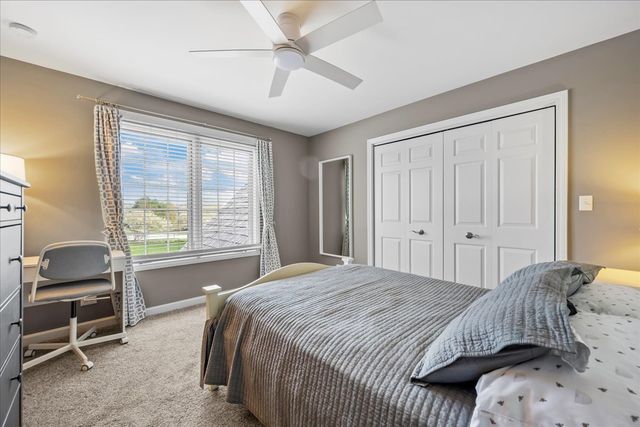 1924 Wyndham Circle, Glenview, IL 60025